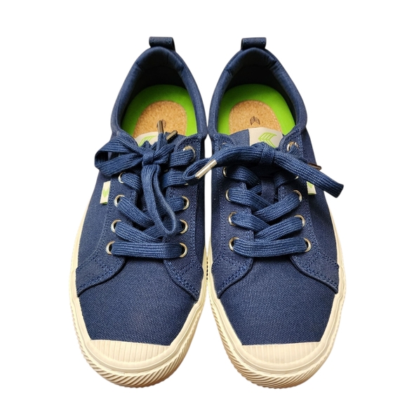 Cariuma Canvas Blue Sneakers Unisex Women Size 8.5 Mens 7 - Picture 3 of 10
